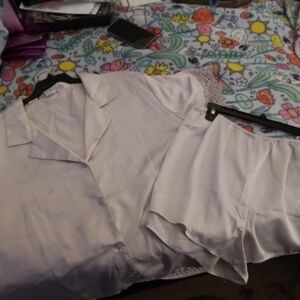 WOMEN'S APT 9 SHORT SLEEVED TOP AND SHORTS SET